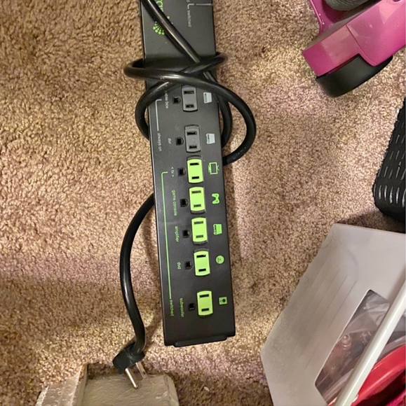 TRICKLESTAR AV7 ADVANCED POWER STRIP - Picture 1 of 3
